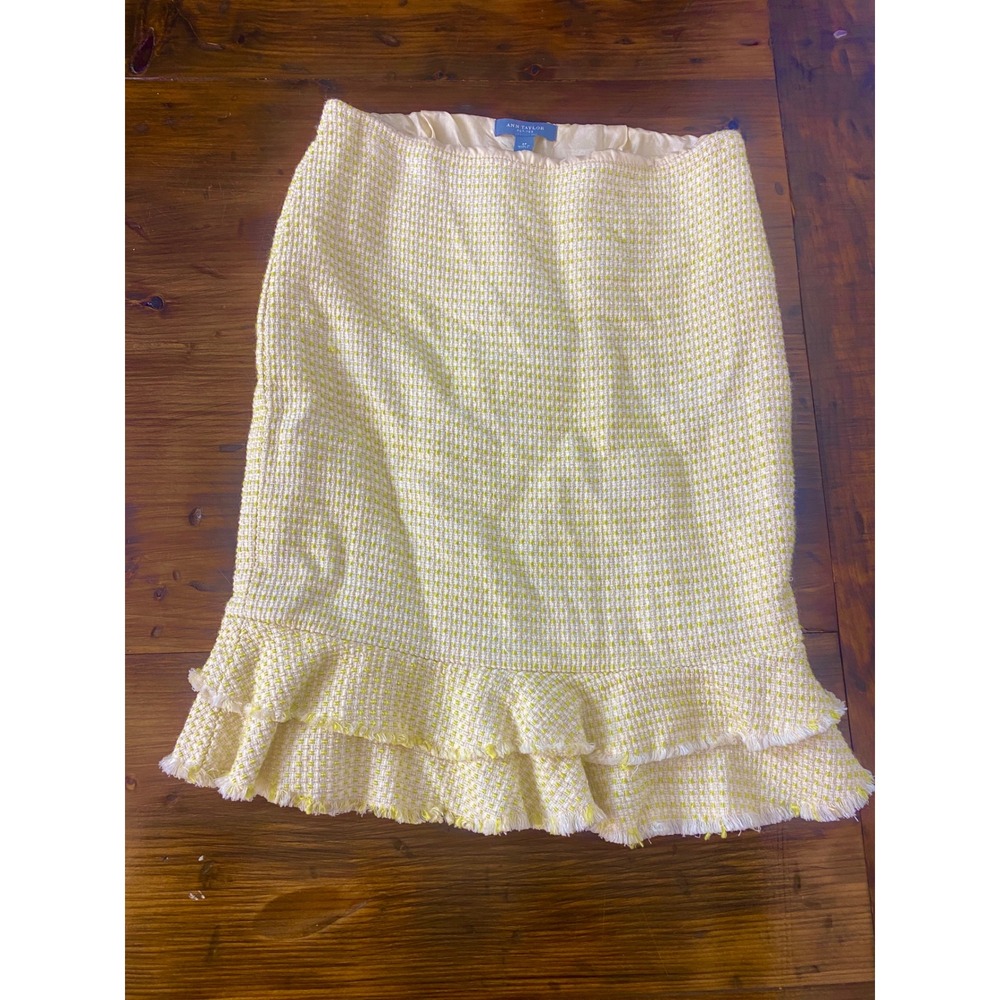Ann Taylor Petites Yellow Tweed Ruffle Hem Pencil Skirt Size 2P SKU F101